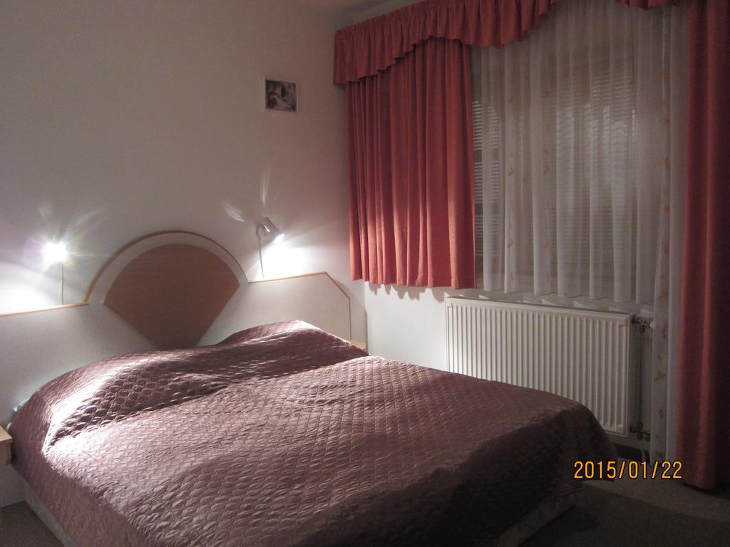 Csigaház panzió Hotel Gyula Kültér fotó